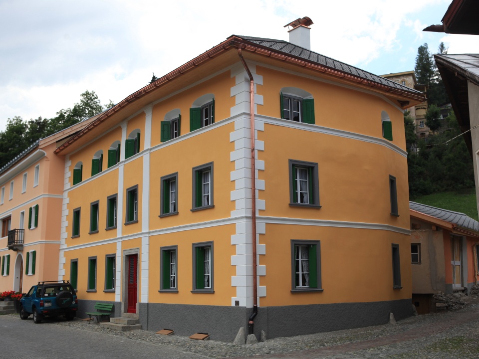 Engadiner Wohnhaus im Unterdorf
